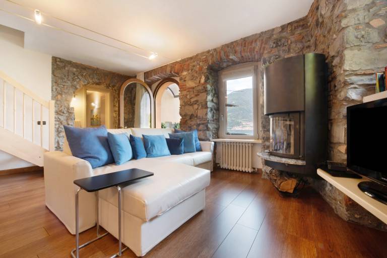 Luxury Lakefront Property with Lake View & Wi-Fi — photo 2