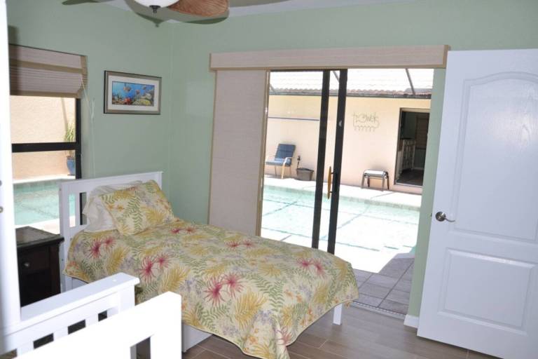 House with grill & private pool | Pets are welcome — photo 2