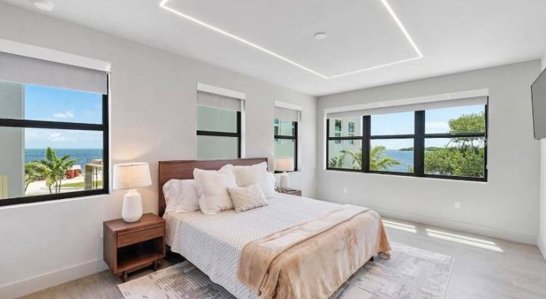 Beautiful vacation home with jacuzzi & pool | Good for workation | Pet-friendly — photo 2