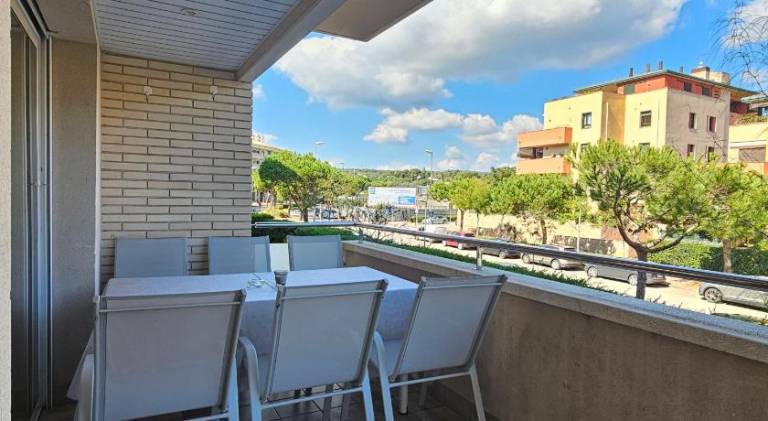 Rental apartment with patio & pool | Beach nearby | Good for workation | Pet-friendly — photo 2