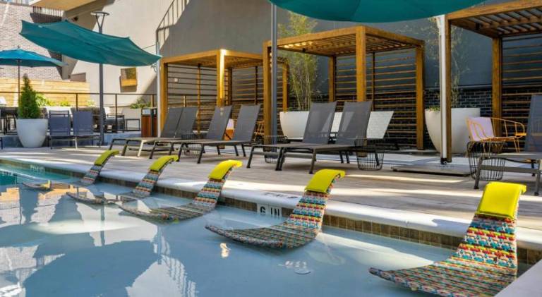 Luxury Stay In Midtown, 4 minutes to Mercedez Benz Stadium and more! — photo 3