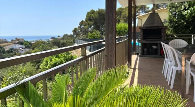 Charming vacation home with pool | Dogs allowed — photo 5
