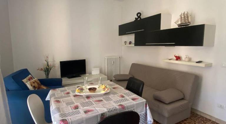 Rental apartment with 2 rooms for 7 persons in Verona