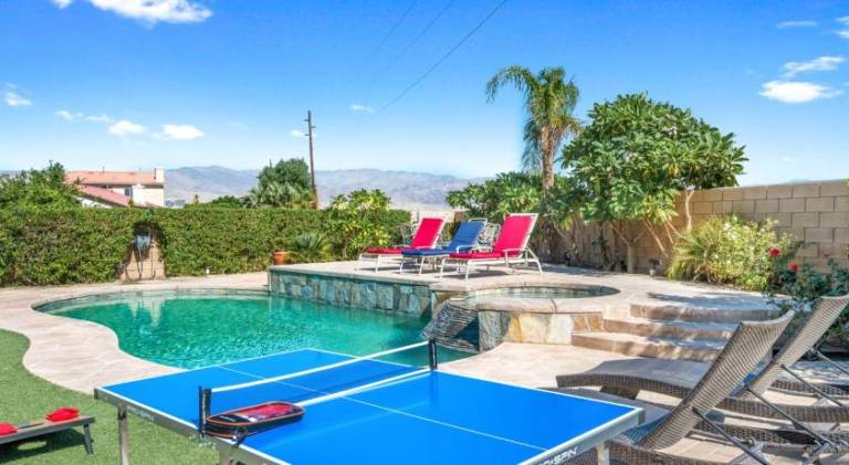 House with pool & hot tub in Indio, CA