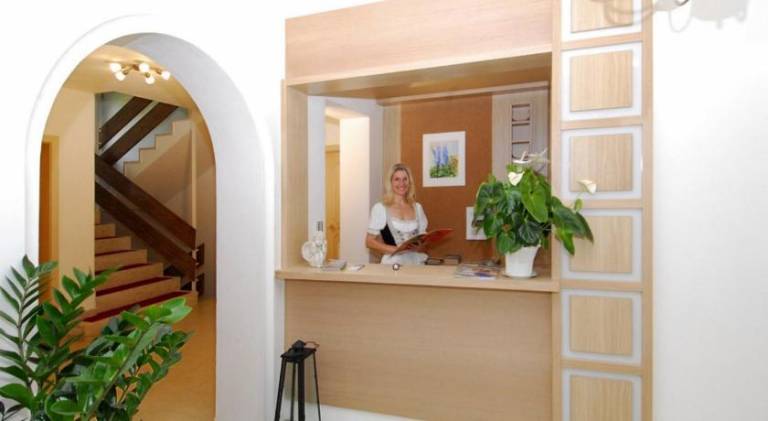Beautiful serviced apartment with garden, terrace & sauna | Pet-friendly — photo 5