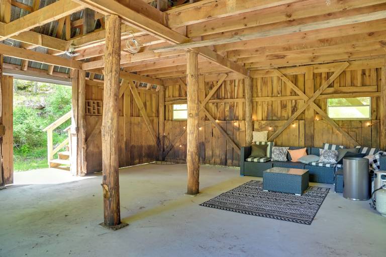 Cabin  East Durham