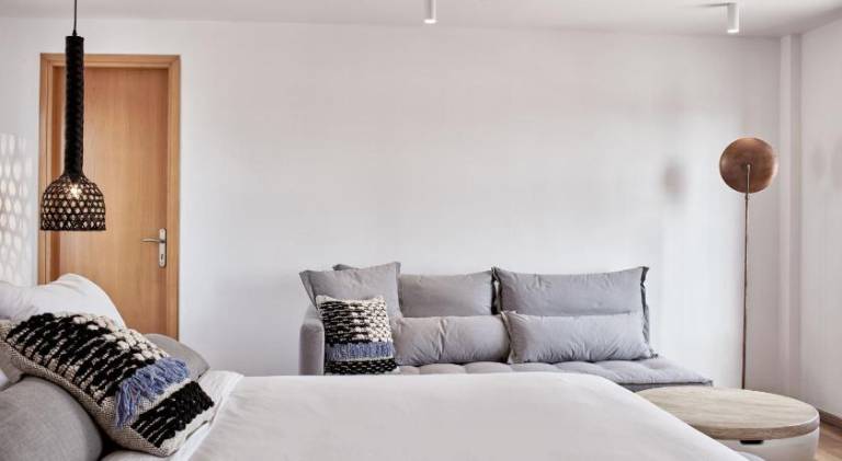 Apartment with patio & jacuzzi — photo 4
