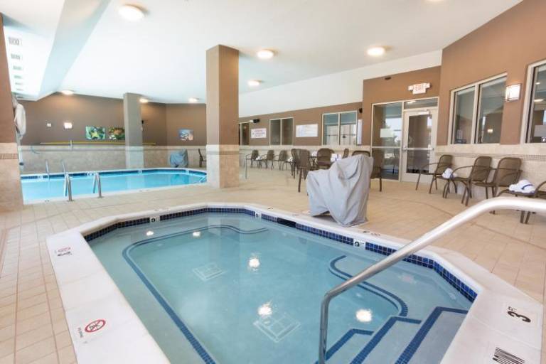 Drury Inn & Suites Burlington — photo 5