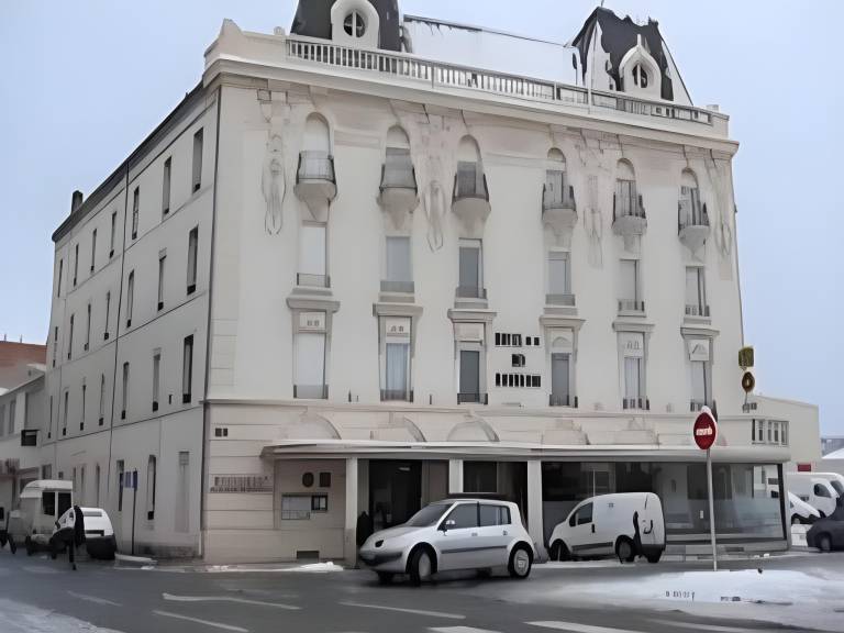 Logis Hotel des Bourbons Montlucon Climatise in Montlucon