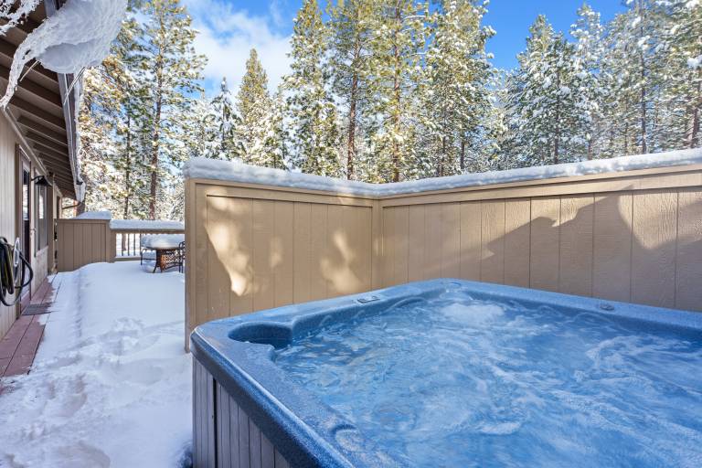 House with jacuzzi, BBQ & pool | Suitable for remote work — photo 5