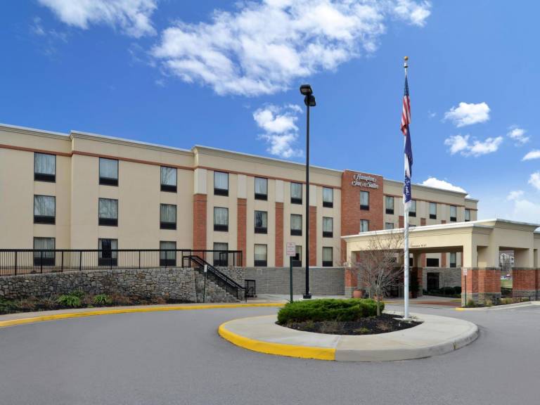 Hampton Inn & Suites by Hilton Fort Belvoir Alexandria South in Alexandria, VA