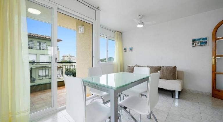 Apartment with patio, garden & pool | Good for workation — photo 2