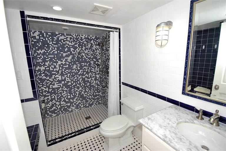Family-friendly beautiful vacation home with pool | Close to the beach | Pets are welcome — photo 4