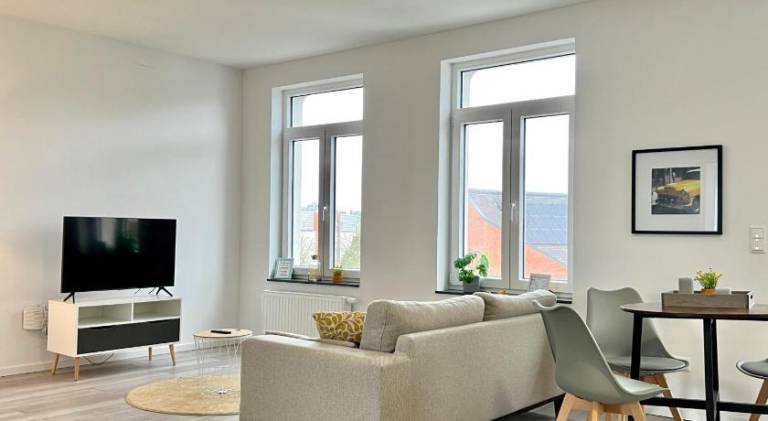 Holiday apartment with terrace & yard — photo 2