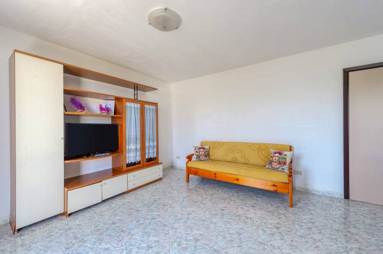 Apartment 'Paola' with Private Terrace and Air Conditioning — photo 3