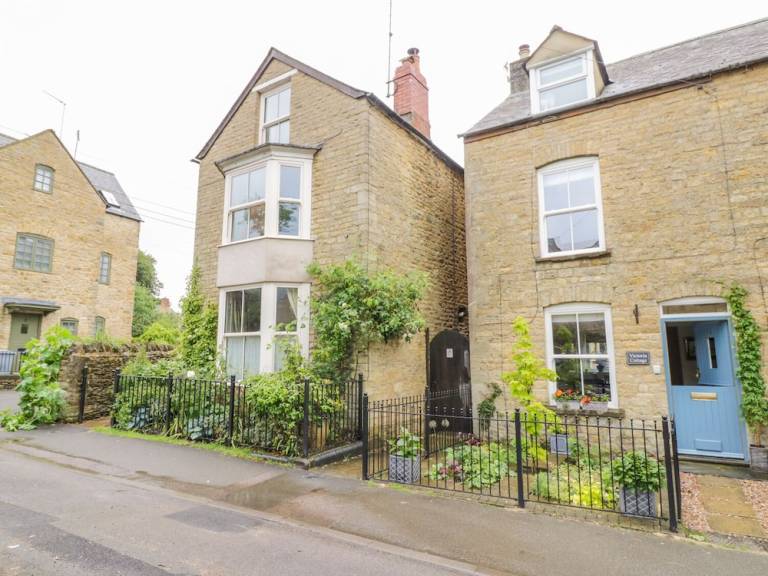 Cottage Chipping Norton