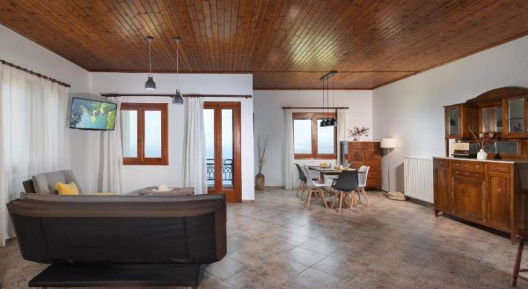 Fully equipped beautiful vacation home with terrace & garden | Pets allowed — photo 4