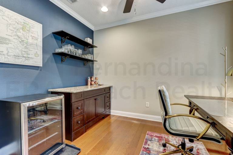 Dog Friendly - 3 Story - Spacious End Unit - Within Walking Distance to the Ocean! — photo 5