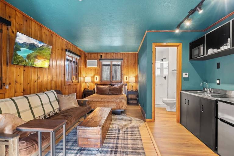 Cabin  West Colorado Springs