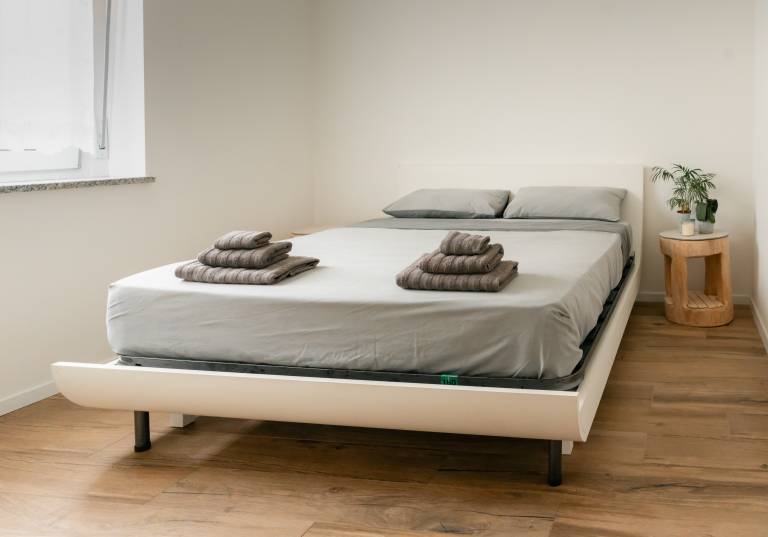 Holiday apartment with patio & garden — photo 3