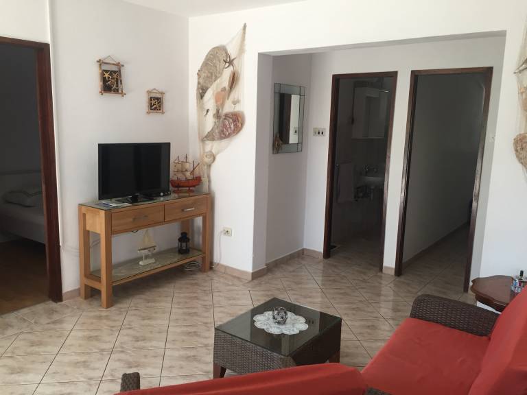 Three bedroom apartment near beach Basina, Hvar (A-5700-a) — photo 4