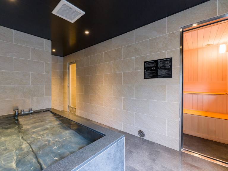 Vacation home with private pool, sauna & patio | Suitable for remote work — photo 5