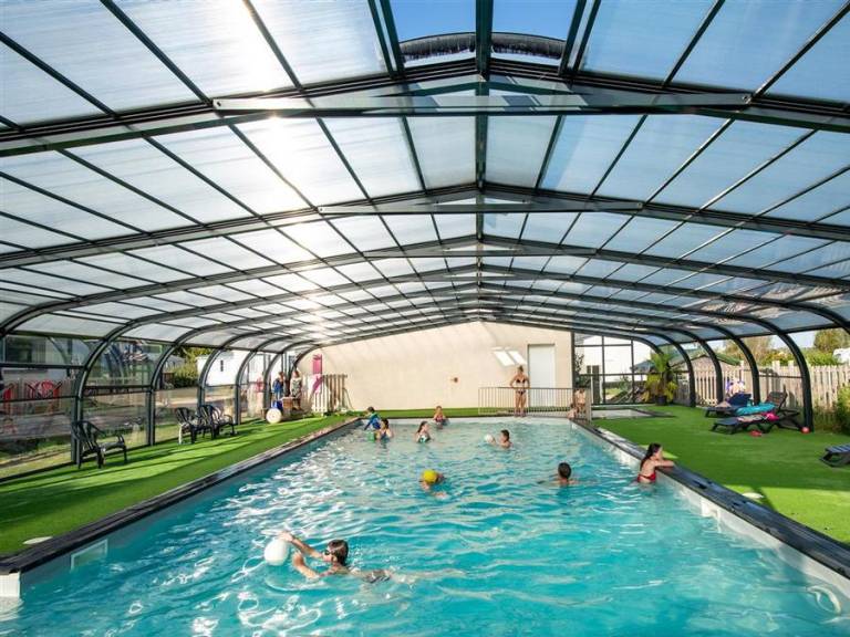 Mobile home with heated pool & terrace — photo 3
