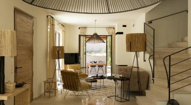Big villa with patio, yard & grill | Pets are welcome — photo 5