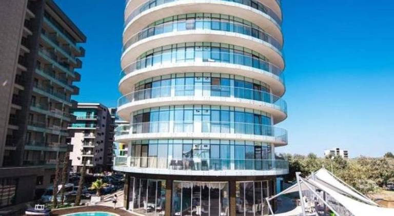 Wonderful holiday apartment with pool | Close to the beach | Pets are welcome in Constanta