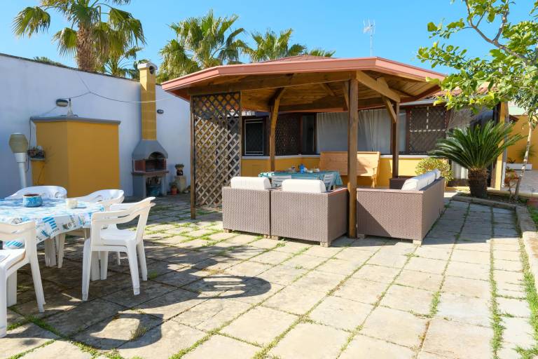 Villa Oasi al mare near the sea with pool — photo 3
