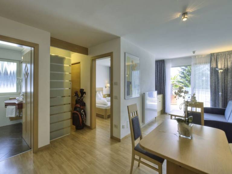 Ferienwohnung in Marling für max. 4 Personen Ferienwohnung in Marling für max. 4 Personen