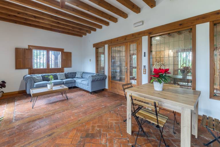 Family-friendly house with fast internet, private pool & garden | Mountain view | Suitable for remote work | Dogs allowed — photo 3