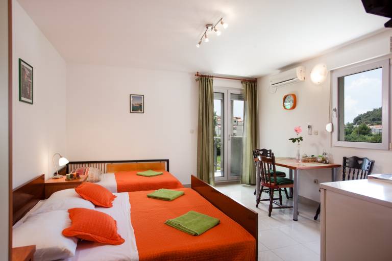 Studio flat with terrace and sea view Duće, Omiš (AS-16877-d) — photo 5