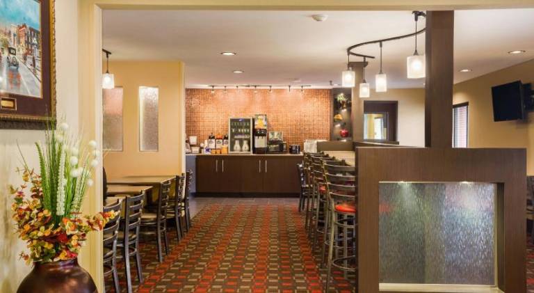 Days Inn by Wyndham Fort Smith — photo 4