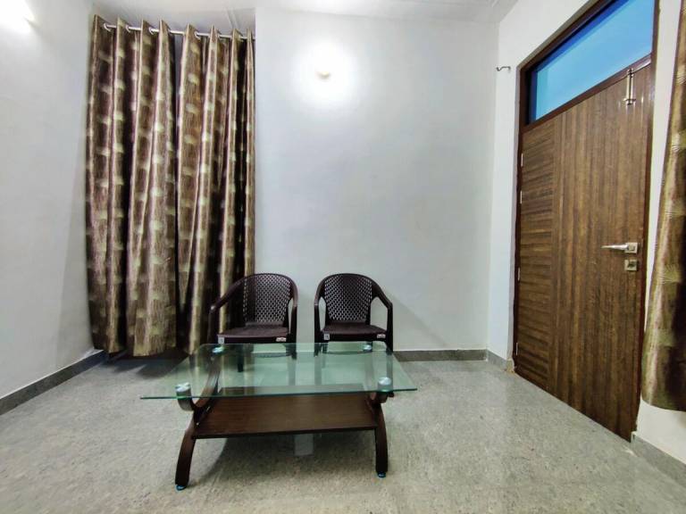 Lovely house | Dogs allowed in Vrindavan