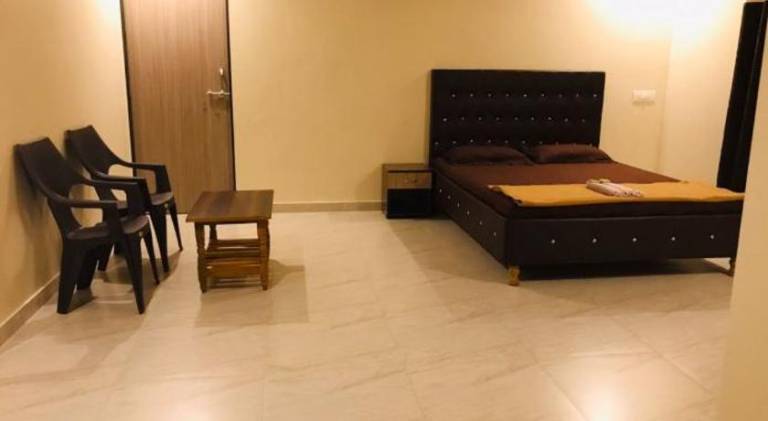 Bed and breakfast  Tarkarli Beach