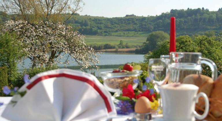 Hotel-Ferienwohnungen Cafe Maarblick in Daun