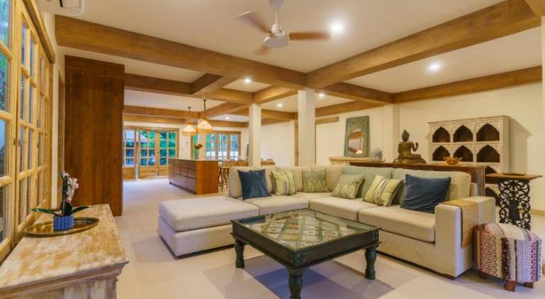 Villa with pool — photo 3