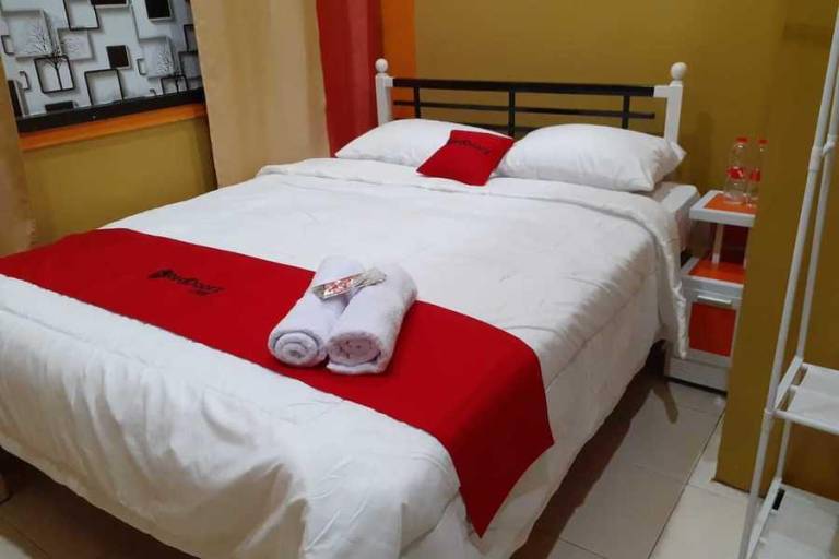 RedDoorz Syariah near Exit Toll Ngemplak Solo