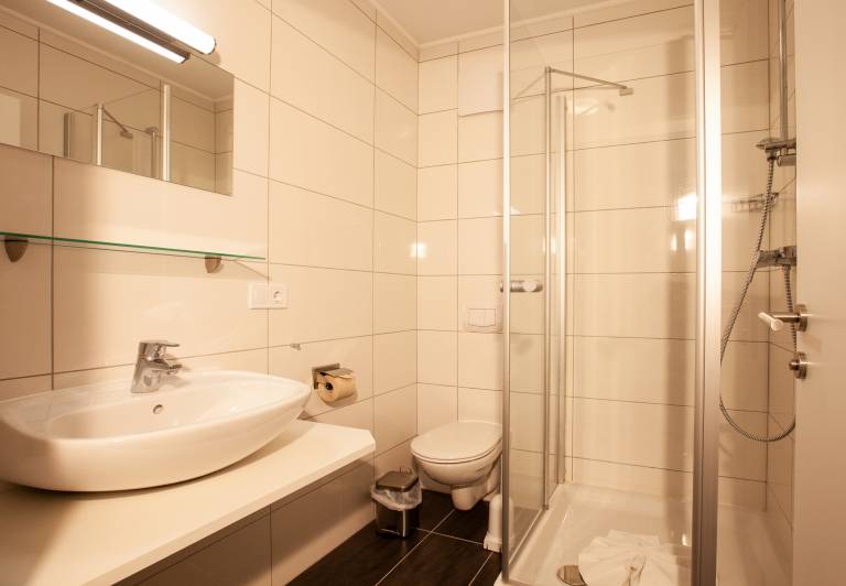Children-friendly beautiful rental apartment with patio | Mountain view | Close to the ski | Dogs allowed — photo 2
