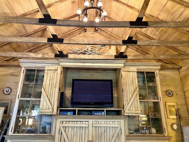 Cabin Carthage