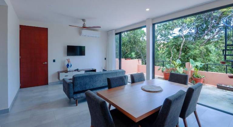 Serviced apartment with patio, garden & pool — photo 4