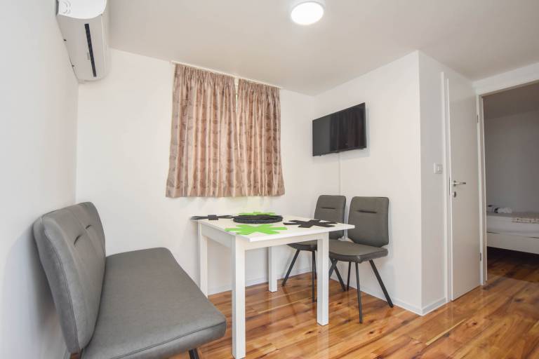 Wonderful rental apartment with garden, grill & terrace | Garden view | Next to the beach | Pets allowed — photo 4