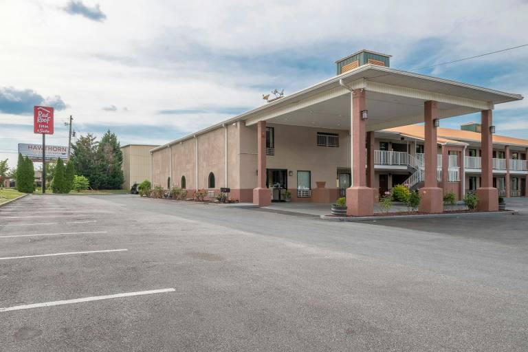 Red Roof Inn & Suites Rome — photo 3