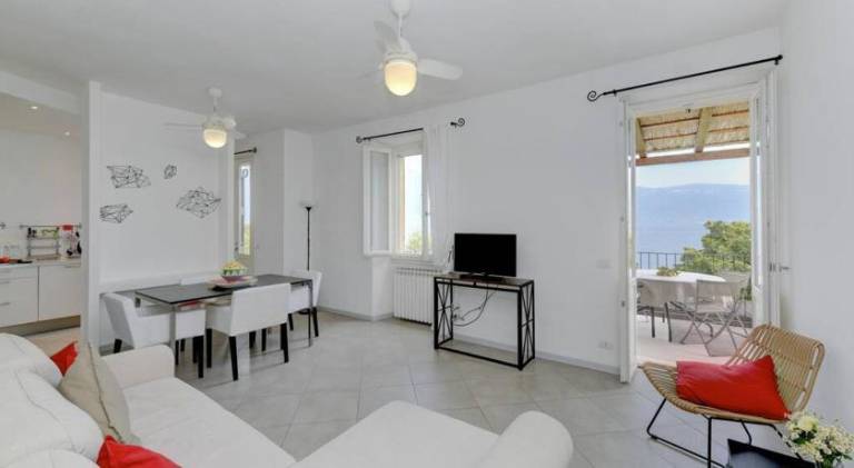 Holiday apartment with 2 rooms for 4 persons — photo 2