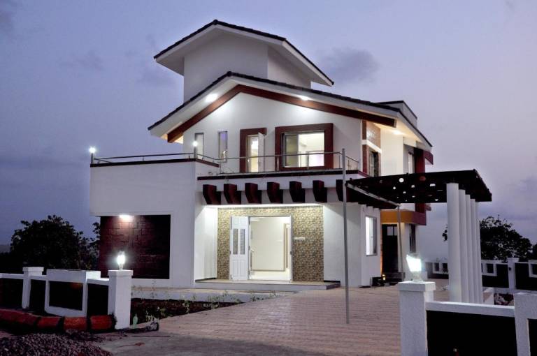 Villa with pool, patio & garden — photo 3