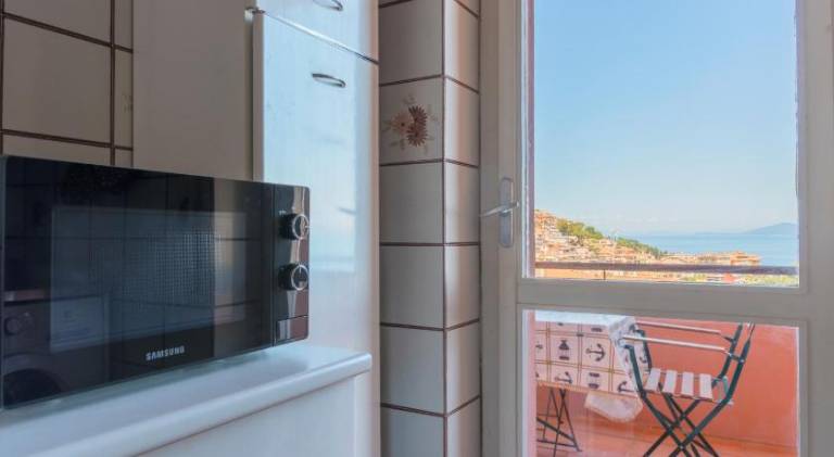 Sea View with Heating - Private Parking & Wifi — photo 4