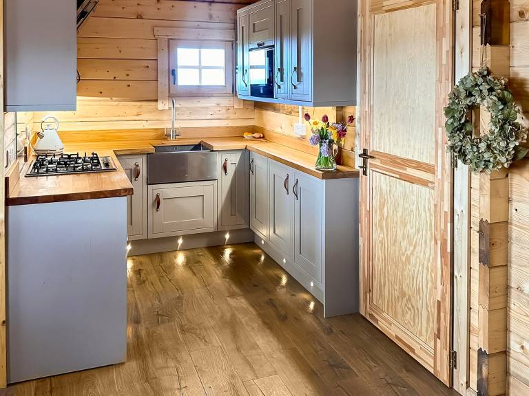 Family-oriented nice holiday apartment with yard & hot tub | River view | Pet-friendly — photo 5