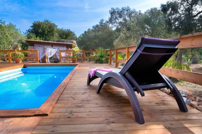 Family-friendly lovely villa with garden, BBQ & private pool | Dogs allowed — photo 2