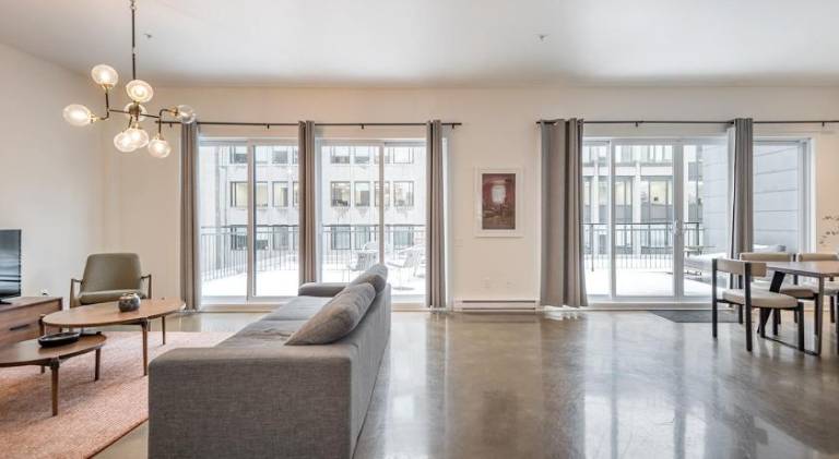 Apartment | Near Notre-Dame Basilica in Montréal, QC
